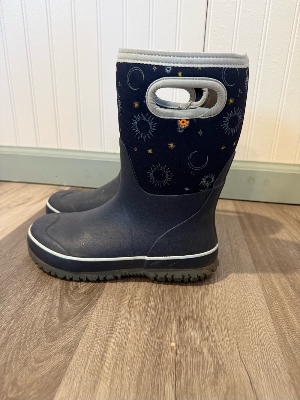 Bogs waterproof boots size 4